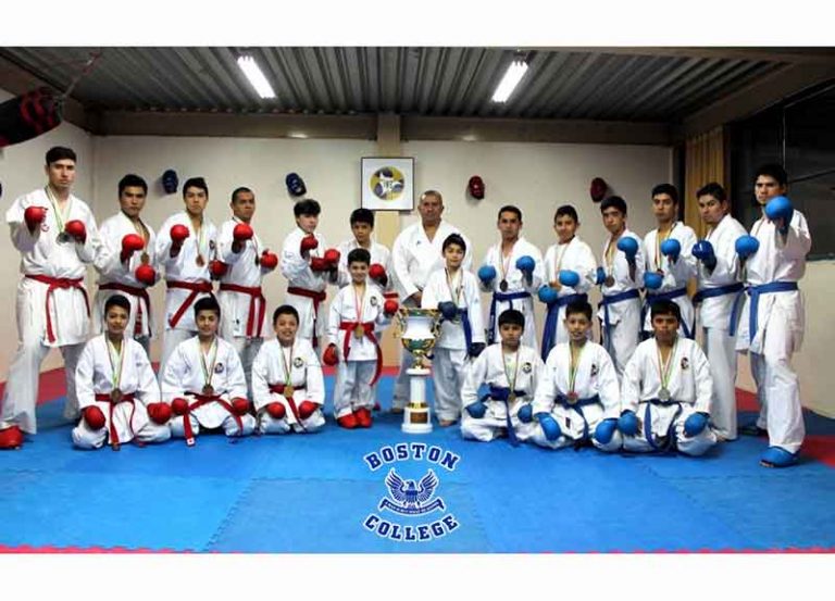 rama-de-karate-esta-de-fiesta