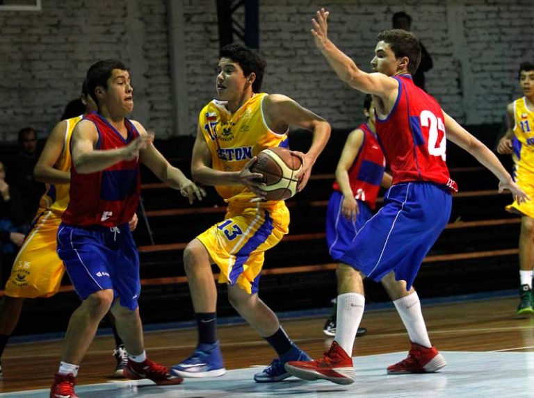 Basquetbol-masculino-sub-15-U.-Cato´lica-vs-Boston-College_HO_8140