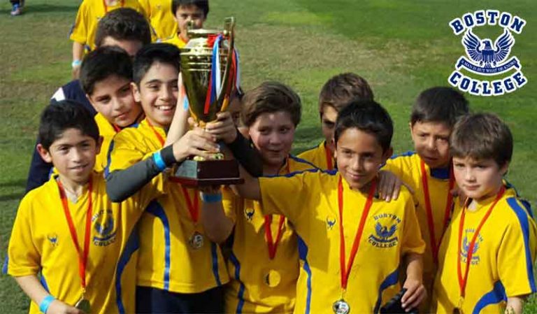 FUTBOL-BOSTON-COLLEGE-HUECHURABA---PREMINI-SANTIAGO-CUP-2016-2