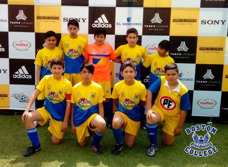 boston-college-la-farfana-en-adidas-tango