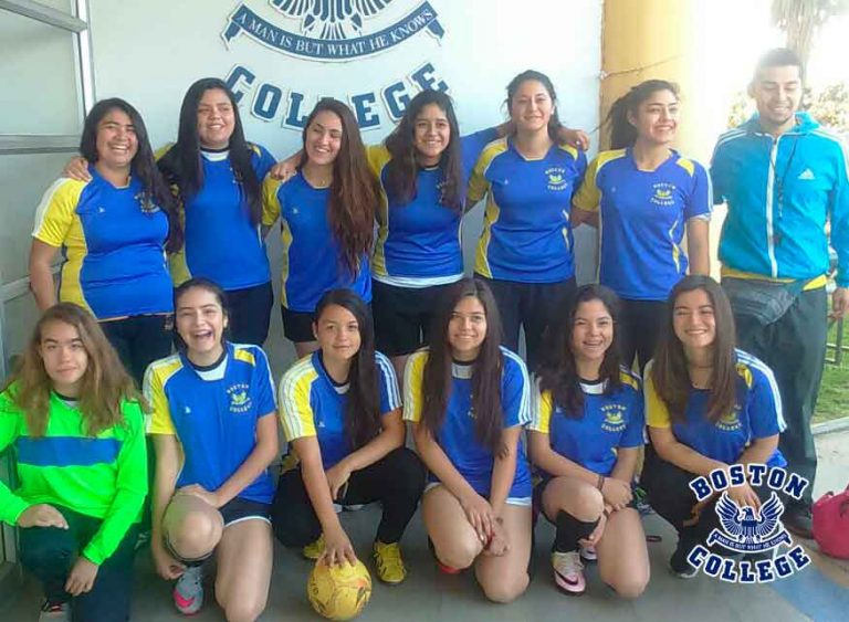boston-college-pudahuel-adidas-tango-futbolito-femenino-2016