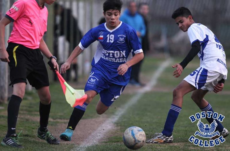 FUTBOL-BOSTON-COLLEGE-HUECHURABA