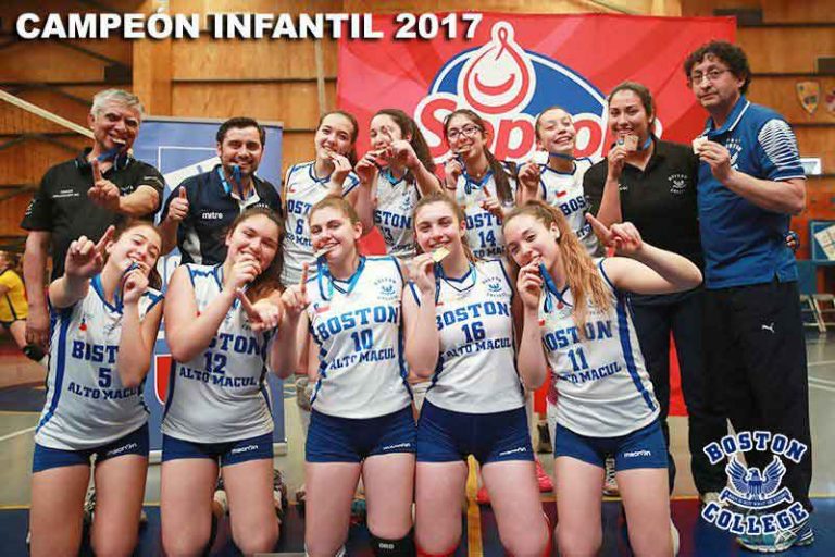 Boston-College-de-voleibol-infantil